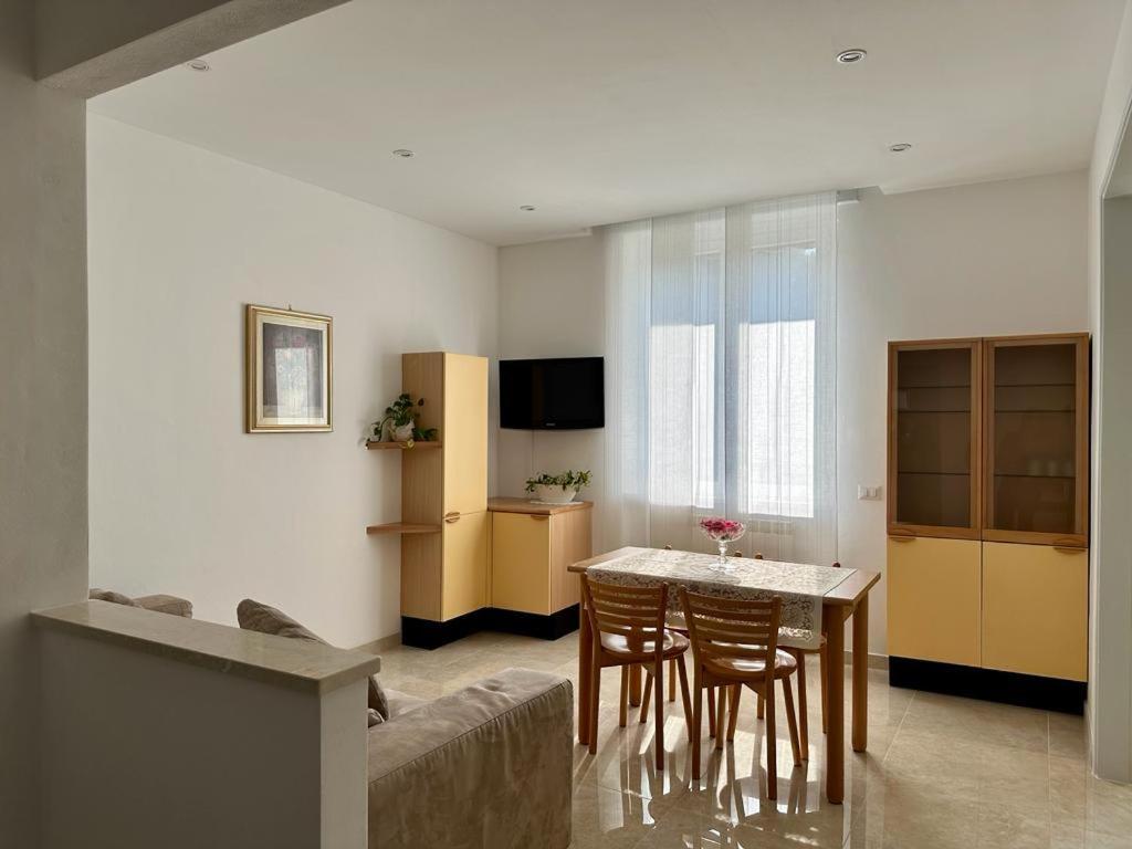 Apartamento Il Blu Di Laveno Exterior foto
